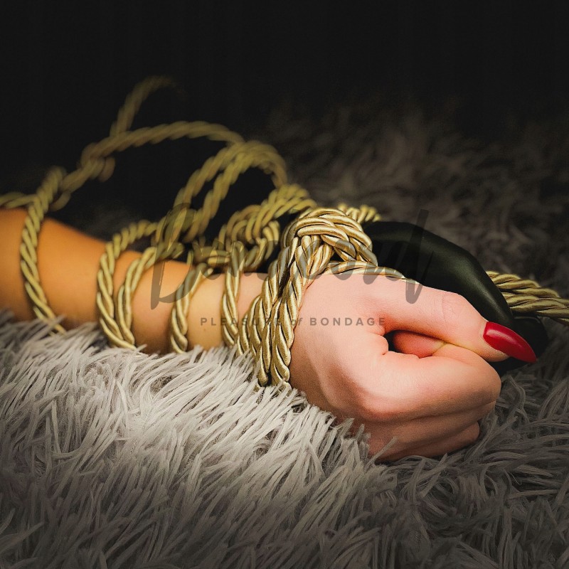 Мотузка Juicy Gold 8мм 4м Шовк БДСМ SHIBARI